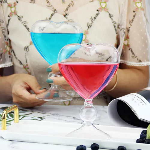 Vista 6 de Copas de Martini con forma de corazón transparente para el día de San Valentín, copas de vino creativas para KTV, hogar, bar, club, restaurante, 2