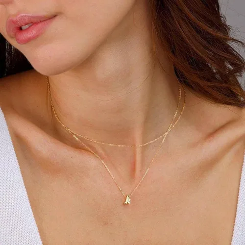 Vista 4 de Yoosteel Collares con inicial en capas para mujer, a la moda, chapados en oro de 14 quilates, collar con dije de letra A-Z, collar con inicial