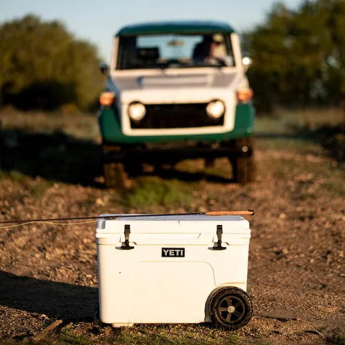 Vista 8 de YETI Tundra Haul - Enfriador portátil con ruedas Blanco