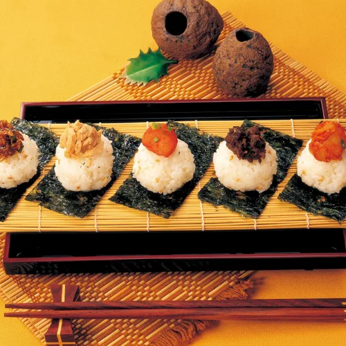Vista 6 de TOSSOW - Kit de fabricación de sushi – Incluye 2 alfombrillas de rodillo de sushi, 1 paleta de arroz, 1 esparcidor de arroz y 5 pares de palillos