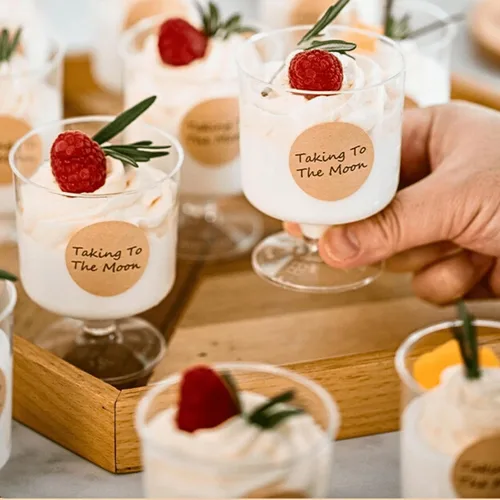 Vista 6 de Youeon Paquete de 50 mini vasos de postre de plástico con cucharas, taza de postre transparente de 5 onzas, tazas pequeñas para postres, aperitivos