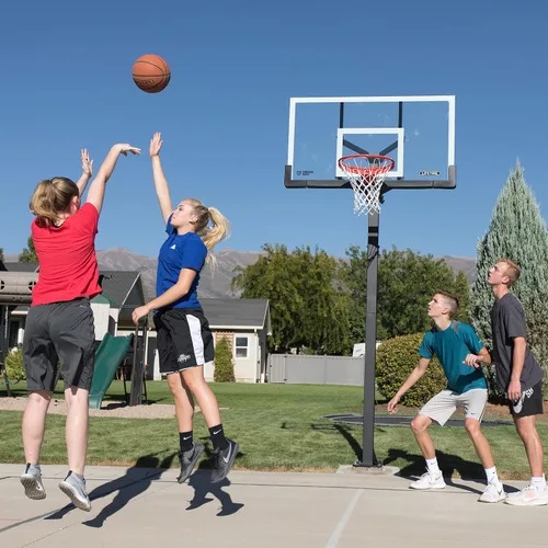 Vista 5 de Lifetime Bolt-Down Basketball Hoop System, 60-Inch Glass Backboard Transparente