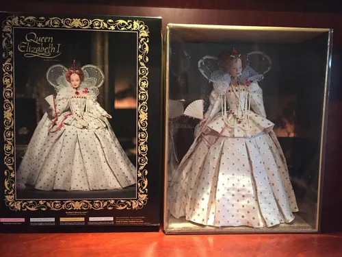 Vista 3 de Barbie Coleccionista # B3425 Queen Elizabeth