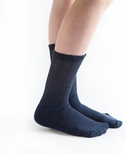 Vista 6 de Doc Ortho Calcetines de algodón para diabéticos de ajuste holgado para hombres y mujeres, 3 pares, cuello redondo