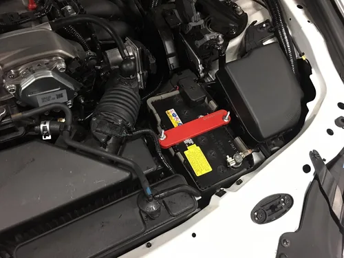 Vista 7 de CravenSpeed Amarre de batería para Mazda ND MX-5 Miata 2016-2025 Hecho de aluminio ligero Fuerte y seguro Mecanizado y recubierto de polvo