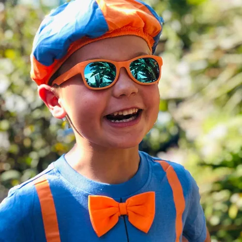 Vista 3 de Gafas de sol con espejo Blippi, flexibles, polarizadas, naranjas, para niños con lentes de espejo azul