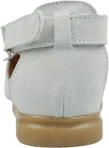 Vista 4 de Muy Guay Sandalias de cuero genuino para niñas pequeñas, sandalias de borlas blancas para verano, zapatos planos para caminar con suela de goma