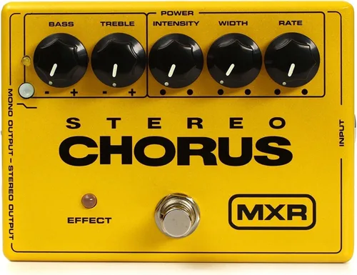 Vista 2 de MXR M134 Stereo Chorus Pedal de efectos de guitarra analógica + cables