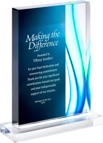 Vista 6 de Trofeo grabado – Acrílico azul – Forma rectangular – Acentos de rayas de colores – Grabado personalizado – Premio para empleados Rectángulo