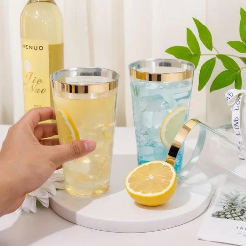 Vista 4 de DaYammi Paquete de 100 vasos de plástico dorados de 16 onzas, elegantes vasos de plástico transparente con borde dorado, desechables, copas de vino