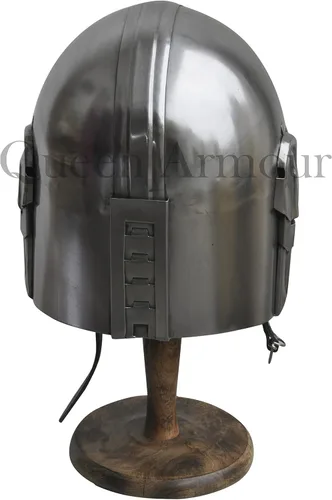 Vista 4 de Queen Armour Casco mandaloriano de metal de acero con forro y correa de barbilla para LARP Cosplay juego de roles Halloween máscara facial