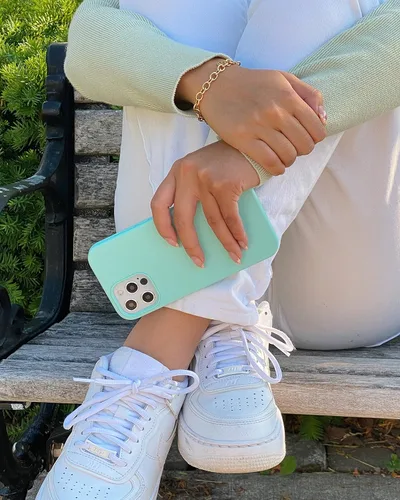 Vista 2 de [Usado] FELONY CASE Funda para iPhone 13/iPhone 14, funda de silicona verde pastel Silicona líquida con forro de microfibra antiarañazos, funda