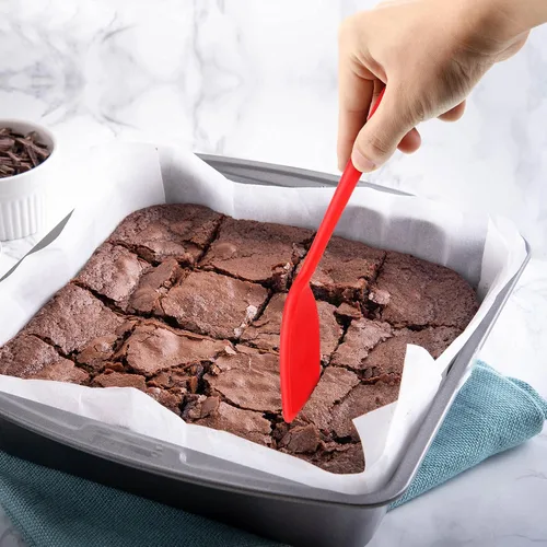 Vista 2 de Patelai Mini espátula de silicona para servir brownie, flexible, antiadherente, resistente al calor, espátula ranurada para huevos en sartén Rojo