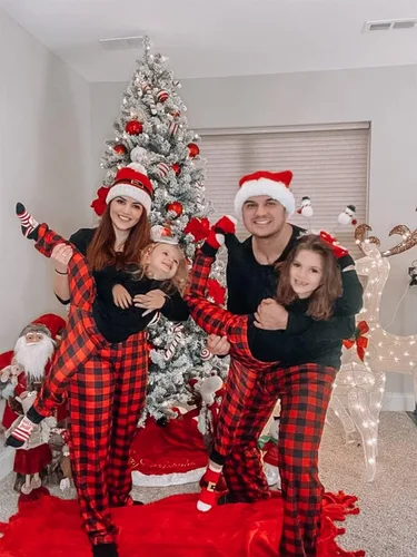 Vista 4 de Ekouaer Juego de pijamas de Navidad para familia a juego, para niños y niñas, para hombre y mujer, ropa de dormir de vacaciones PJ Sets, pijama