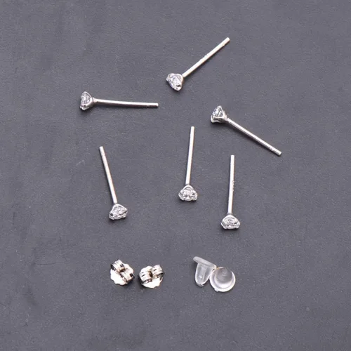 Vista 4 de Pendientes de tuerca de 3 mm con circonita cúbica pequeña y diamantes de plata de ley para perforación