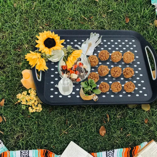 Vista 7 de Gran bandeja de servir antideslizante con asas, bandejas de comida para piernas con agarre de silicona para comer, aptas para lavavajillas