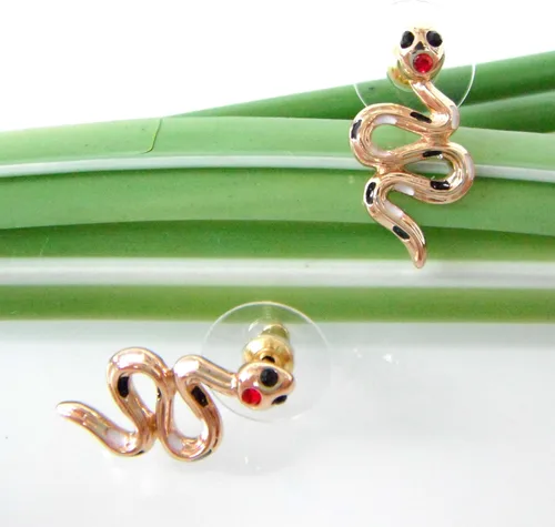 Vista 62 de Navachi Pendientes colgantes de gota de serpiente con forma de pera multicolor de cristal chapado en oro de 18 quilates