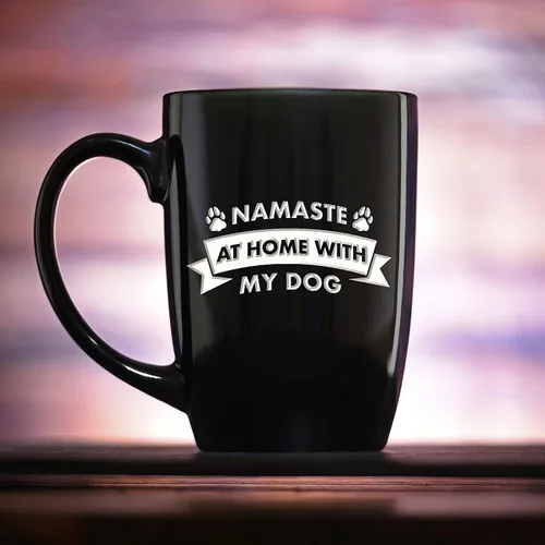 Vista 2 de Namaste At Home With My Dog, Taza de café con mensaje en inglés