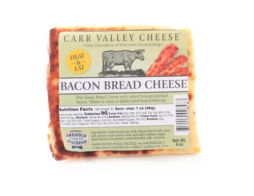 Vista 2 de Carr Valley Bread Cheese® Paquete de 3 Sabor a tocino (3) piezas de 6 onzas Auténtico queso Wisconsin para asar con tocino para calentar