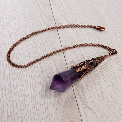 Vista 4 de Bivei Collar de chakra de latón antiguo retro con 12 prismas hechos de prisma con piedras preciosas de cuarzo y piedra curativa