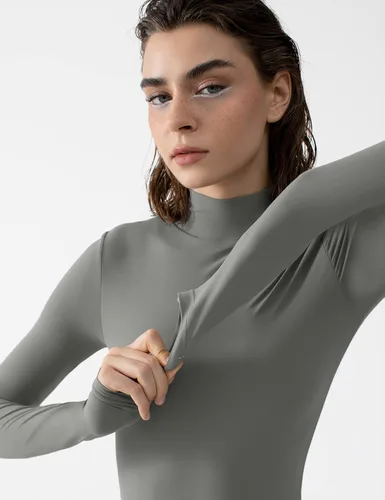 Vista 5 de PUMIEY Women's Long Sleeve Bodysuit Mock Turtle Neck Body Suits Going Out Tops Sharp Collection