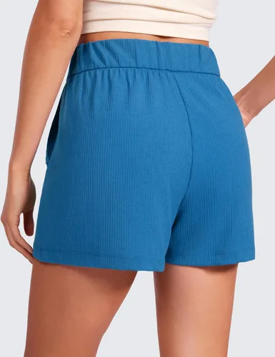 Vista 2 de CRZ YOGA Cómodos pantalones cortos acanalados para mujer, de cintura alta, lyocell para uso casual, para descansar, atlético, con bolsillos