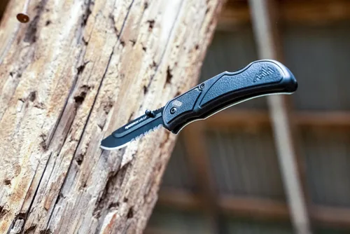 Vista 6 de OUTDOOR EDGE Navaja de bolsillo plegable Razor EDC Lite con clip, cuchillo compacto de hoja reemplazable de 2.5 pulgadas con cuchillas RazorSafe