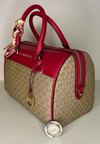 Vista 2 de Michael Kors Travel MD - Bolsa de lona con gancho para bolso Michael Kors y bufanda delgada, Rosa Carmín, Duffle