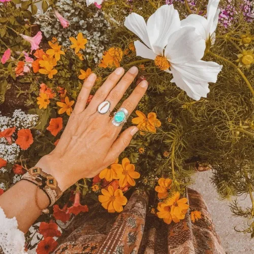 Vista 3 de Boho-Magic Anillo de plata de ley con larimar para mujer, joyería bohemia con piedras preciosas ovaladas