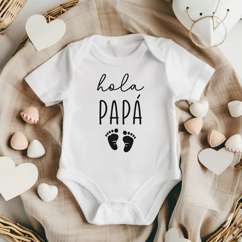 Vista 2 de Hola Papa - Body para bebé con anuncio de embarazo en español, regalo para nuevo papá