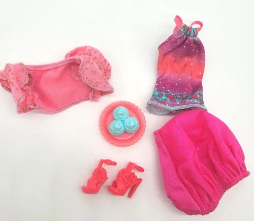 Vista 3 de Barbie Fashionistas Tea Party - Conjunto de ropa de muñeca contiene 3 trajes