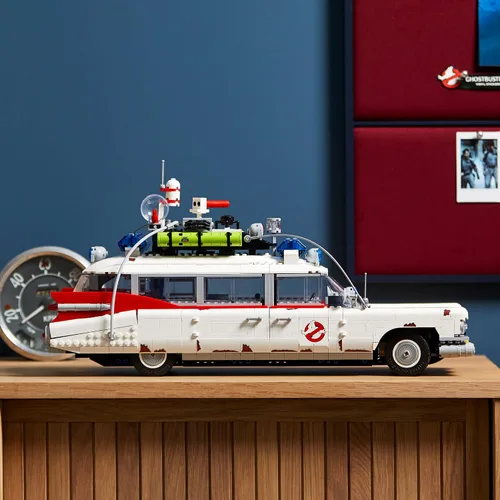 Vista 7 de LEGO Icons Ghostbusters ECTO-1 10274 - Kit de automóvil, juego grande para adultos, idea de regalo para hombres, mujeres, ella, él