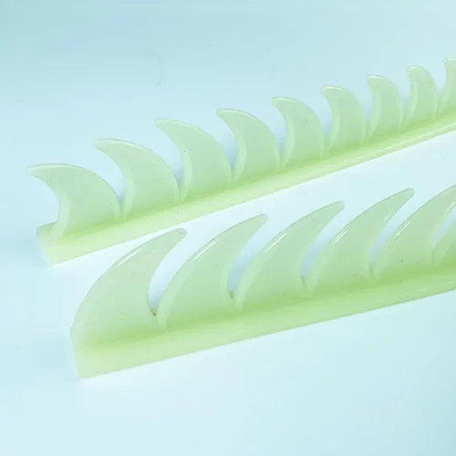 Vista 7 de Adhesivo de silicona para casco Mohawk, silicona extraíble, flexible y duradera, diseño cortable, resistente al viento para motocicleta, bicicleta