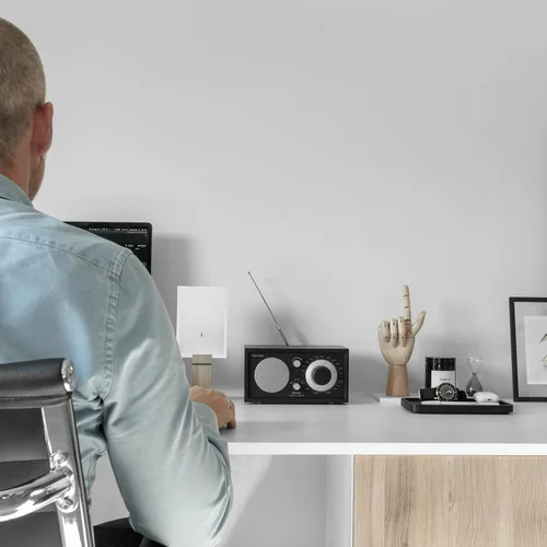 Vista 6 de Radio AM/FM con Bluetooth, Tivoli Audio M1BTBBS, Modelo uno