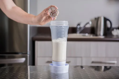 Vista 4 de Whiskware - Mezclador de masa de panqueques con batidor de alambre BlenderBall No Mess Dishwasher Safe Blenderball Mixes Ingredients As You
