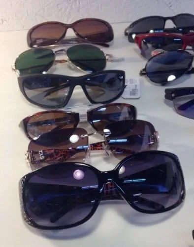 Vista 6 de 75 pares de gafas de sol FOSTER GRANT surtidos estilos