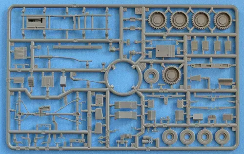 Vista 2 de ACE 72451-1/72 - U1300L 4x4 Krankenwagen Ambulancia Kit de modelo de plástico