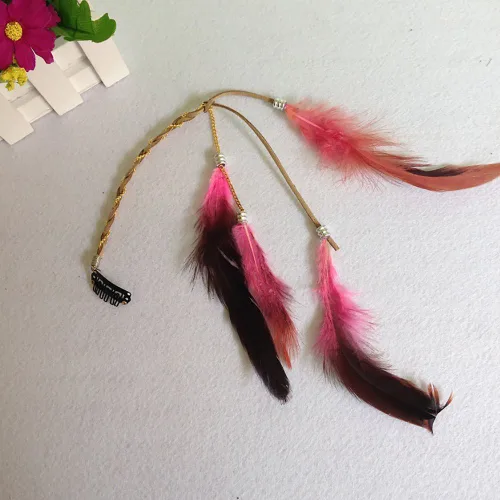 Vista 4 de 6 extensiones de cabello hippie boho hechas a mano para mujer con clip de plumas, peine de accesorios de bricolaje, tocado de horquilla