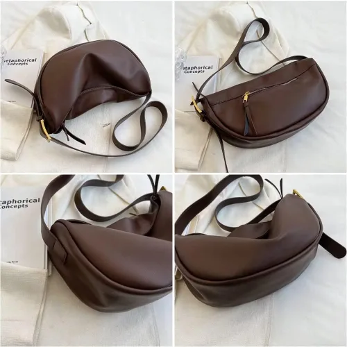 Vista 2 de Mudono Bolso cruzado para mujer, bolso de hombro grande de cuero, estilo casual, bolso cruzado tipo hobo ligero con media luna