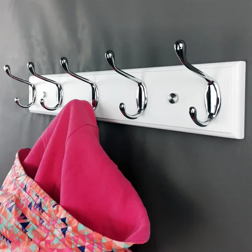 Vista 2 de Perchero de pared con 5 ganchos plateados de madera, 17.3’’, Ganchos resistentes para colgar ropa, sombrero, mochila, etc., Gran decoración moderna