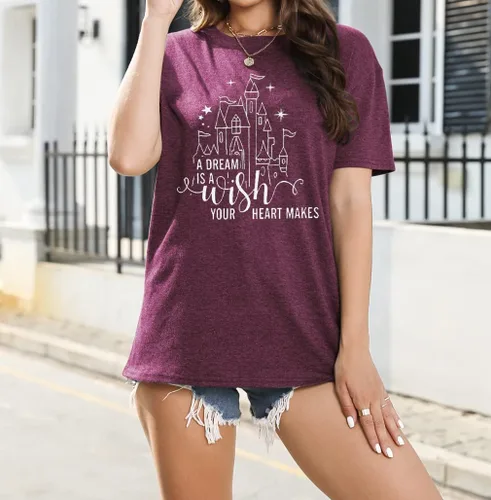 Vista 4 de Camiseta mágica para mujer, camiseta de reino mágico con estampado de castillo, camiseta familiar de manga corta, tops casuales de verano