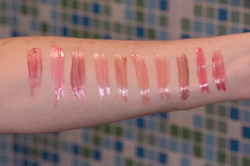 Vista 4 de Mommy Makeup Brillo labial suavizante de línea, brillo voluminoso tintado de alto brillo Color de labios hidratante con algas marrones y algas