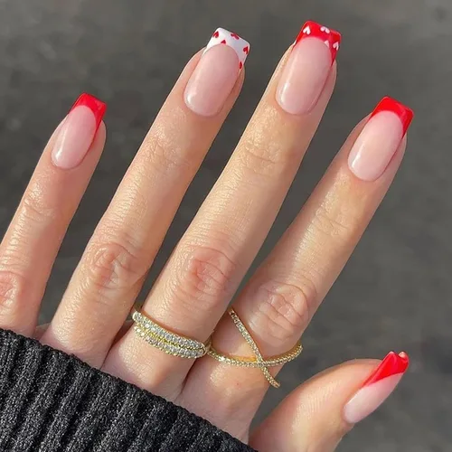 Vista 21 de Uñas postizas a presión para San Valentín, uñas postizas cortas cuadradas MABKJLF nude con diseños de labios, cobertura completa, pegamento