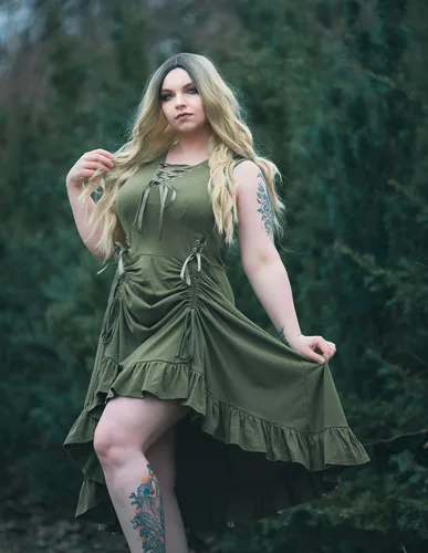 Vista 2 de Scarlet Darkness Disfraz de feria renacentista para mujer, con cordones, volantes, sin mangas, vestido alto y bajo, disfraz de pirata