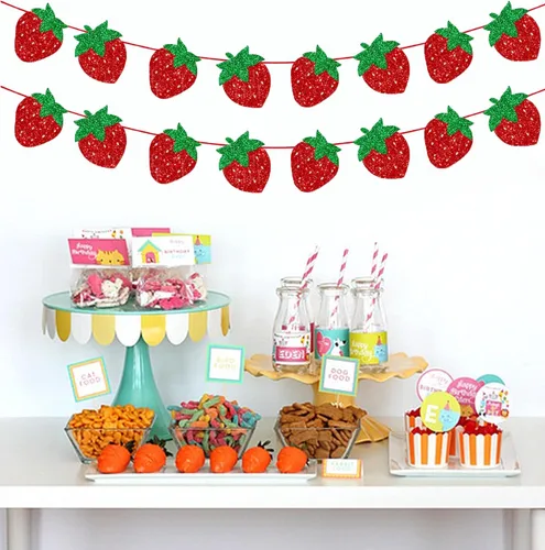 Vista 2 de TSJ Decoración de guirnalda de fresas con purpurina y bayas para colgar, recuerdos de fiesta temática de fresas para fiesta de cumpleaños, baby
