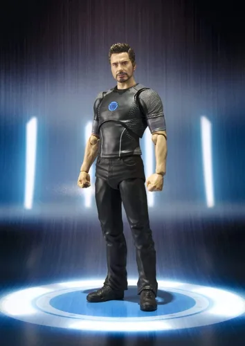 Vista 2 de Bandai S. H. Figuarts Tony Stark Iron Man 3