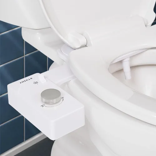 Vista 10 de TUSHY Bidé clásico 3.0 Accesorio universal delgado para asiento de inodoro. Instalación simple <10 minutos. Pulverizador de agua autolimpiante