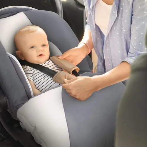 Vista 5 de Baby Trend Ally Sistema de Viaje con Asiento de Automóvil Portátil para Bebé Recién Nacido con Arnés y Funda Extra Acogedora para Bebés de hasta 35