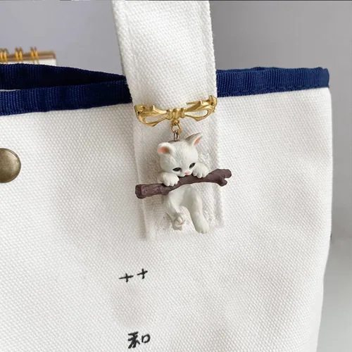 Vista 3 de Bonito broche colgante de gato blanco estereoscópico 3D gato gato gato colgante, broche estético kawaii pin gato estereoscópico lindo alfileres