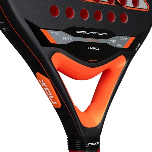 Vista 5 de NOX Raqueta de pádel Equation Hard 2026 Pala Padel de forma redonda Sistema antivibración AVS, tecnología exclusiva de giro y doble rugosidad